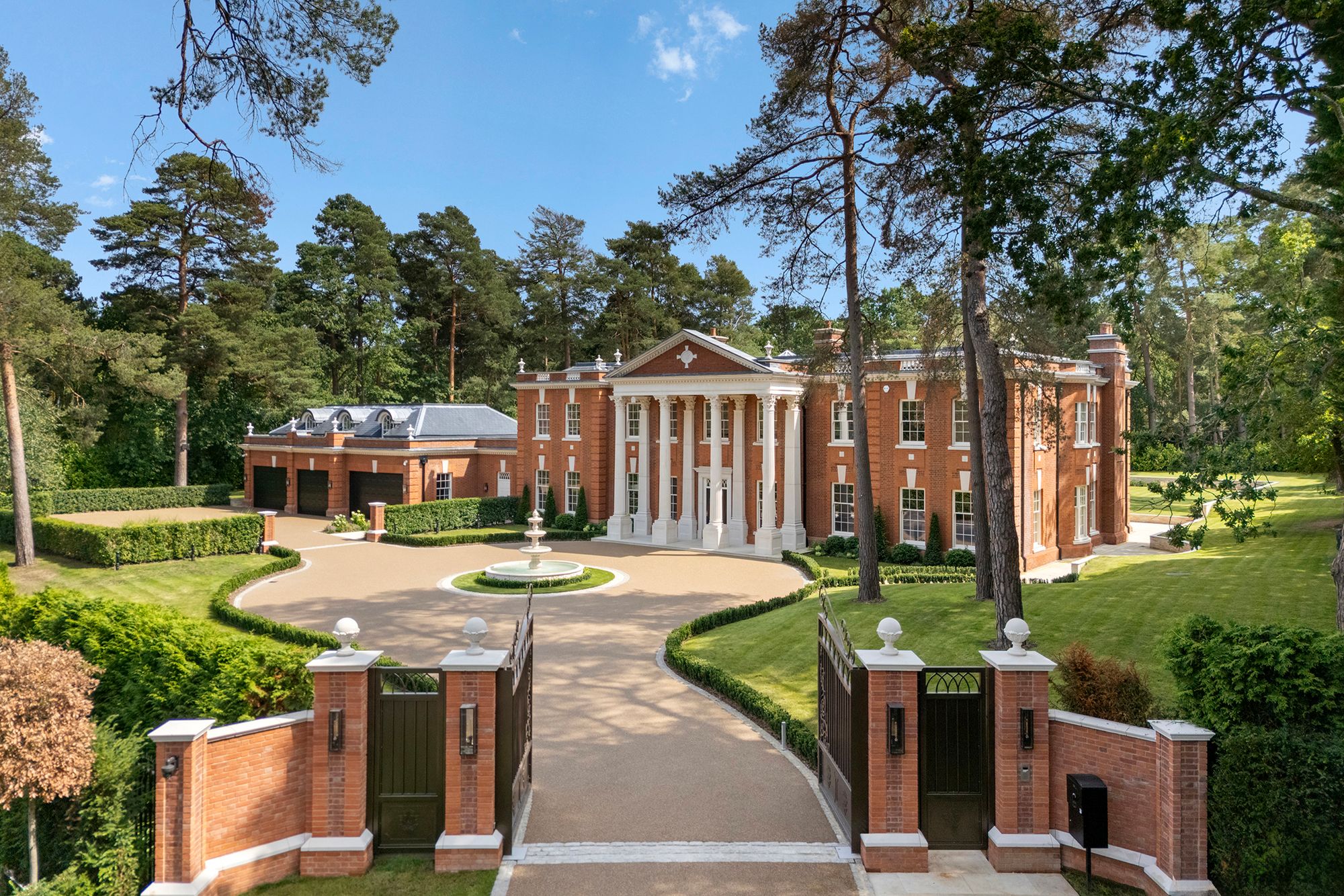 Sherborne Drive, Wentworth, Surrey