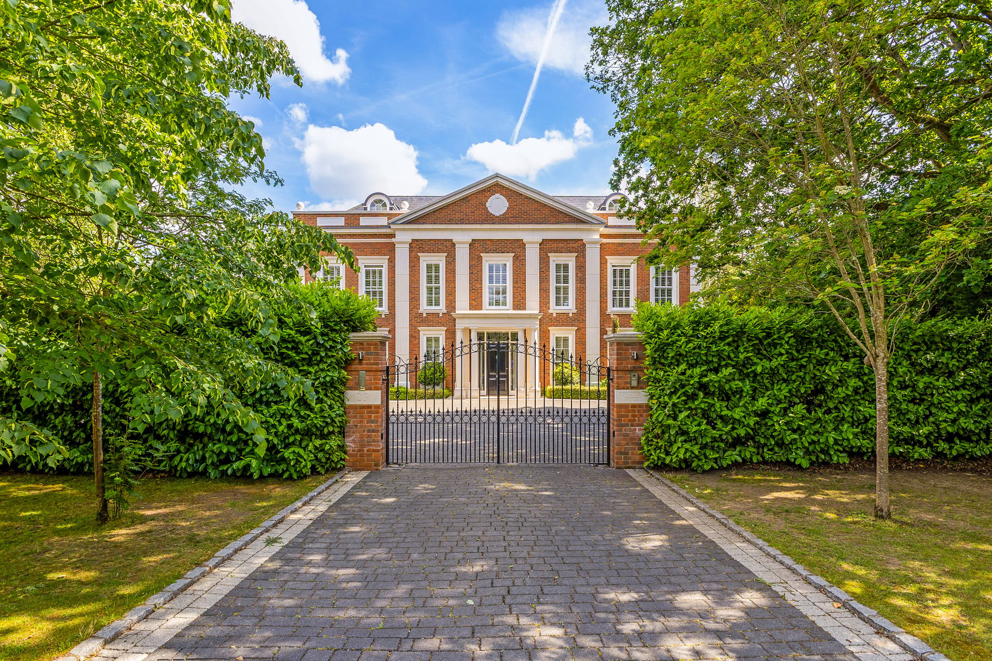 Burwood Park, Walton On Thames, Surrey